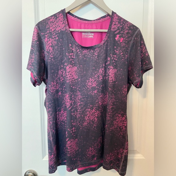 Sports top - Picture 1 of 4